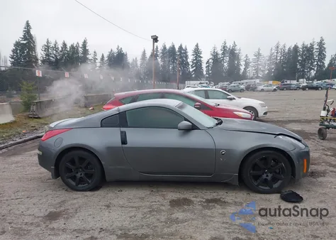 2003 Nissan 350Z Touring z USA, uszkodzony, nr VIN JN1AZ34E93T015667